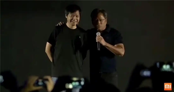 雷军黄仁勋中美晚宴同框组图流出:画面亲切熟络 雷军黄仁勋中美晚宴同框组图流出:画面亲切熟络