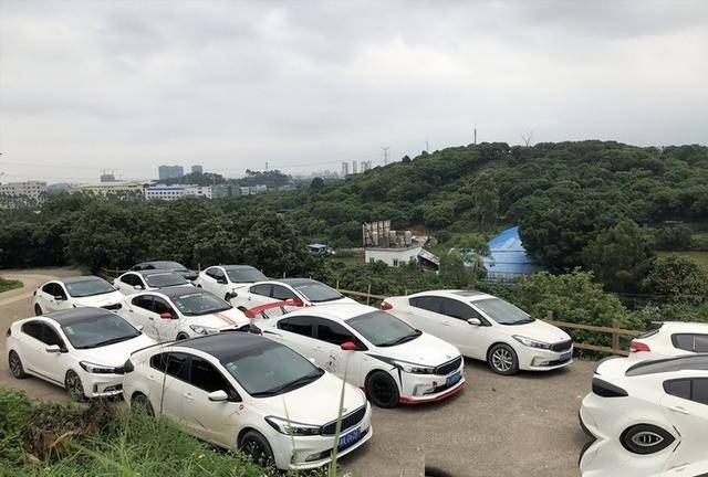 为什么地下停车位突然没人买了？内行人说出实情