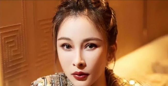 张雪峰猝死近俩月,46岁歌坛天后生命垂危 张雪峰猝死近俩月,46岁歌坛天后生命垂危