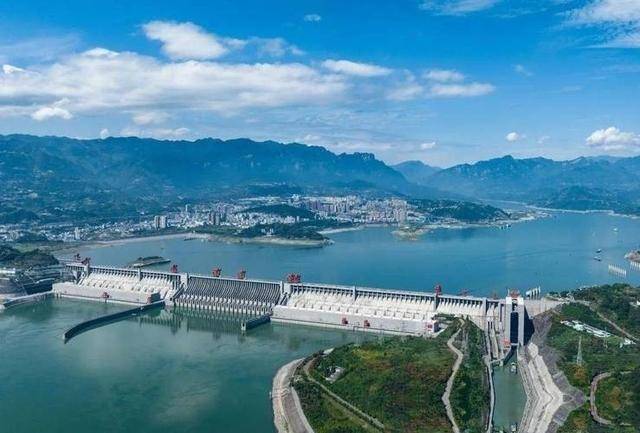 中国万亿超级工程 直接把西北“喂成”江南 中国万亿超级工程 直接把西北“喂成”江南