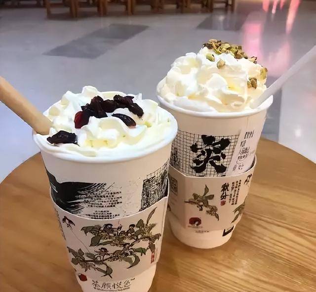 长沙女子9年狂喝3000杯奶茶,悲剧发生了 长沙女子9年狂喝3000杯奶茶,悲剧发生了