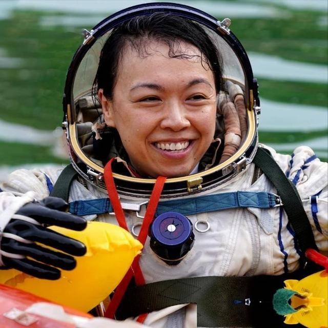 妻子上太空, 黎家盈丈夫迁居北京照顾3孩子 妻子上太空, 黎家盈丈夫迁居北京照顾3孩子