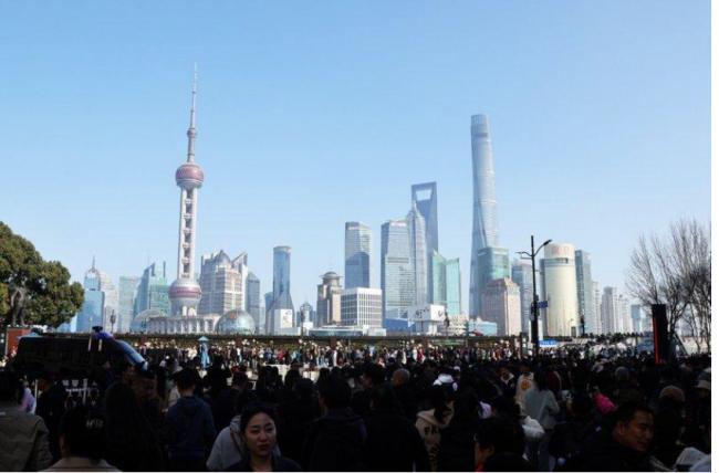 想出国，先打报告！北京新规 罕见做法