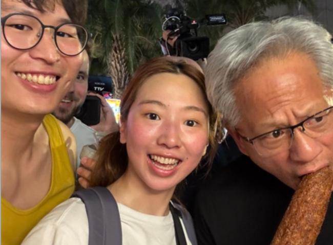 黄仁勋付费插队 引发争议 黄仁勋付费插队 引发争议