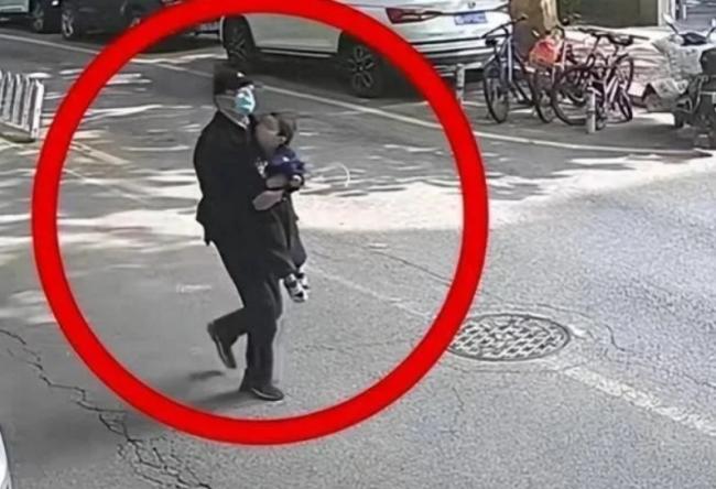 清华女博士遭当街抢走幼子 法院判了