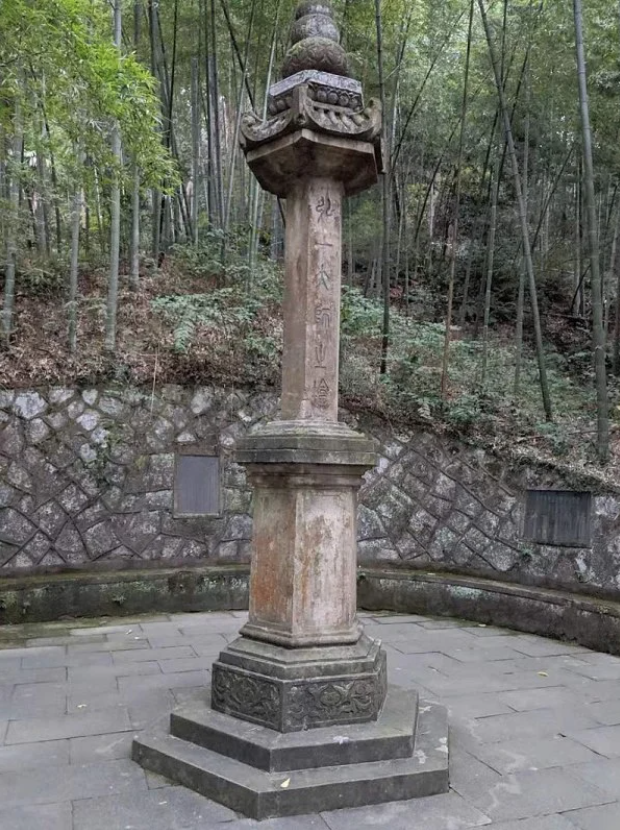 弘一法师离世 为何在身体边留4碗清水