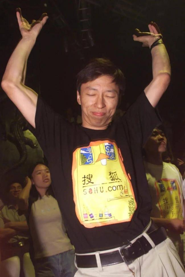 以前花天酒地，如今62岁张朝阳过着极简人生