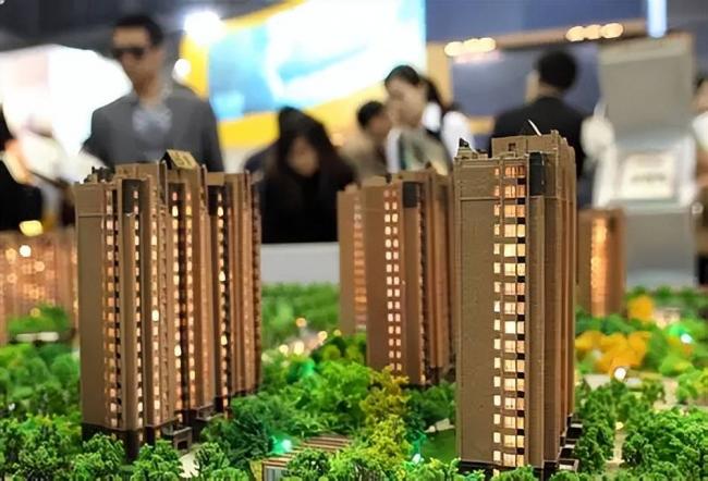 2027 年,如果房价继续下跌,中国 50% 的家庭或将面临 3 个大麻烦 2027 年,如果房价继续下跌,中国 50% 的家庭或将面临 3 个大麻烦