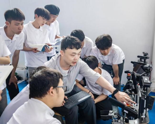 今年高考反常：除人数下降外，还有4点很重要
