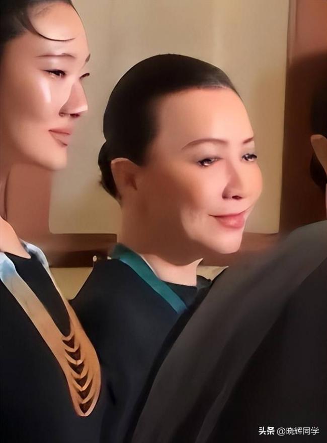 ���ζ�ʢ�䣺��ѸС��¡��������ͷͺ����
