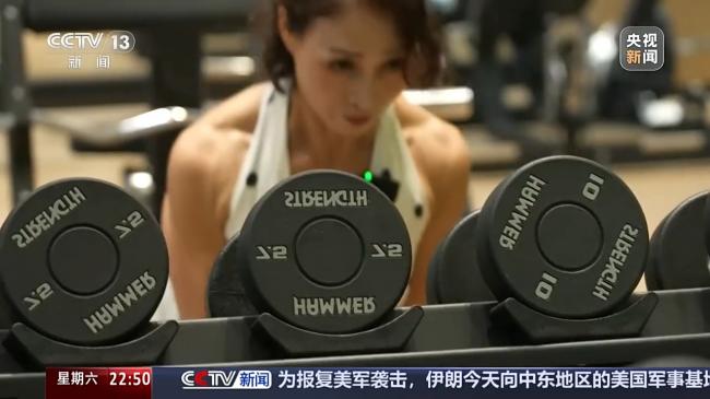60岁拿下世界大奖 她战胜了疾病 更战胜了自己 60岁拿下世界大奖 她战胜了疾病 更战胜了自己