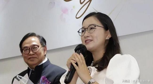 73岁大佬将娶90后好友女儿 10月办婚礼 73岁大佬将娶90后好友女儿 10月办婚礼