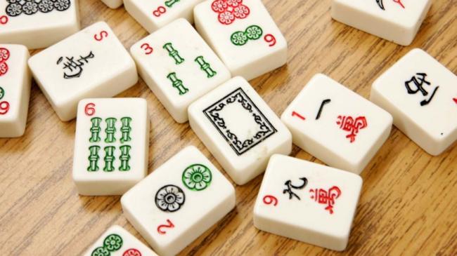 除了麻将馆和色情行业 县城生意都很差 除了麻将馆和色情行业 县城生意都很差
