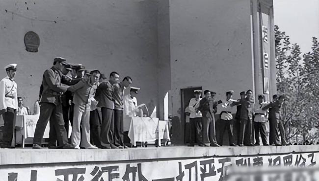83年严打被遣送到大西北的重刑犯 结局怎样 83年严打被遣送到大西北的重刑犯 结局怎样
