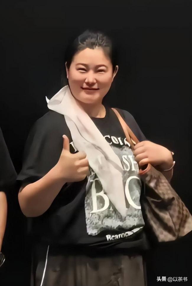 丈夫去世年仅32岁,中国超模女神复出惊呆网民 丈夫去世年仅32岁,中国超模女神复出惊呆网民