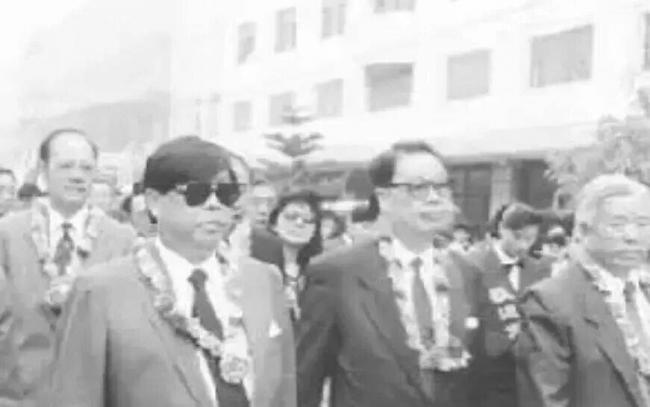 最败家千金:父亲登顶华人首富,她5年败空帝国 最败家千金:父亲登顶华人首富,她5年败空帝国