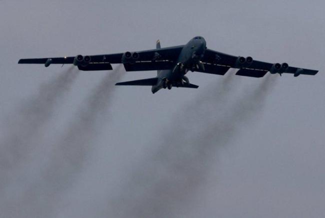 ��Ѷ������B-52��ը����ɺ�׹��