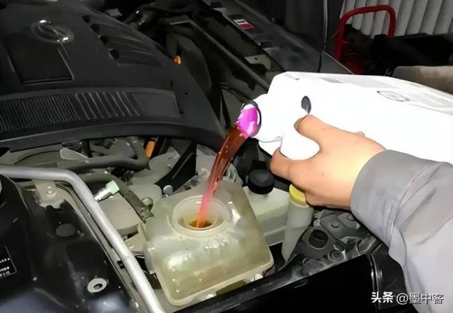 为啥街边修理厂不敢修新能源车?真相太扎心 为啥街边修理厂不敢修新能源车?真相太扎心