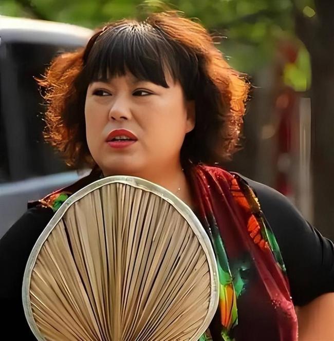 她三婚三离、诈骗网友、患上癌症,迎来现世报 她三婚三离、诈骗网友、患上癌症,迎来现世报