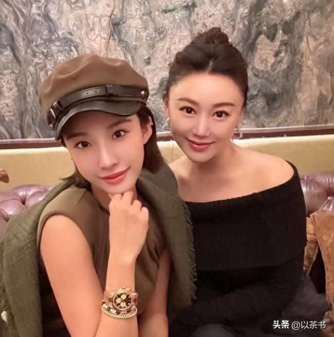 他们早已离婚:一个独自养娃,一个向名媛求婚 他们早已离婚:一个独自养娃,一个向名媛求婚