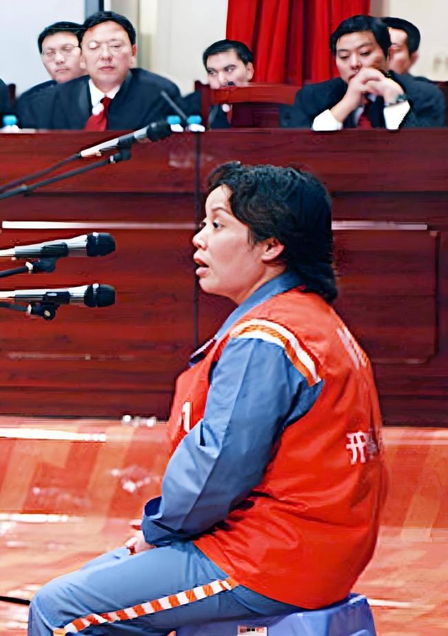 曾包养16名男宠的她已减刑出狱 女儿是演员