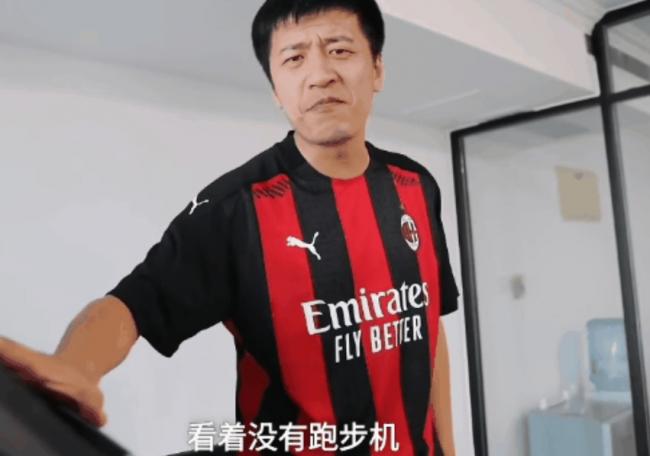 去世才3个月 张雪峰已被玩成“地狱梗” 去世才3个月 张雪峰已被玩成“地狱梗”