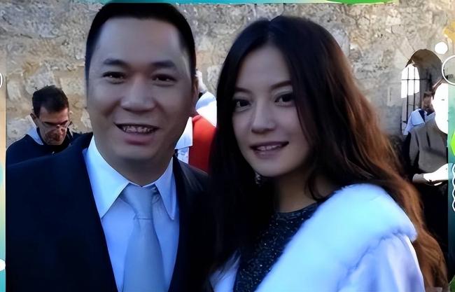 不是黄晓明和黄有龙!赵薇唯一能依靠的 只有他 不是黄晓明和黄有龙!赵薇唯一能依靠的 只有他