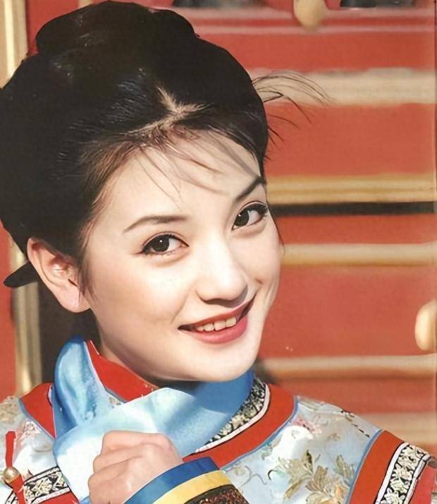 不是黄晓明和黄有龙!赵薇唯一能依靠的 只有他 不是黄晓明和黄有龙!赵薇唯一能依靠的 只有他