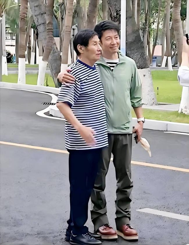 钱再多有什么用?撒贝宁为82岁父亲操碎心 钱再多有什么用?撒贝宁为82岁父亲操碎心