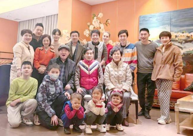 钱再多有什么用?撒贝宁为82岁父亲操碎心 钱再多有什么用?撒贝宁为82岁父亲操碎心