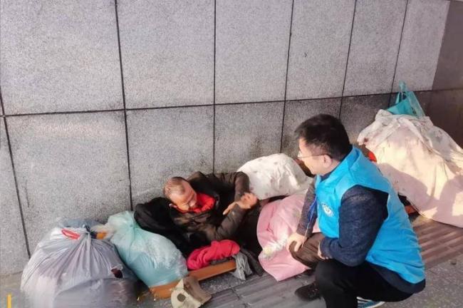 为什么乞丐近两年消失了？四大原因揭开真相