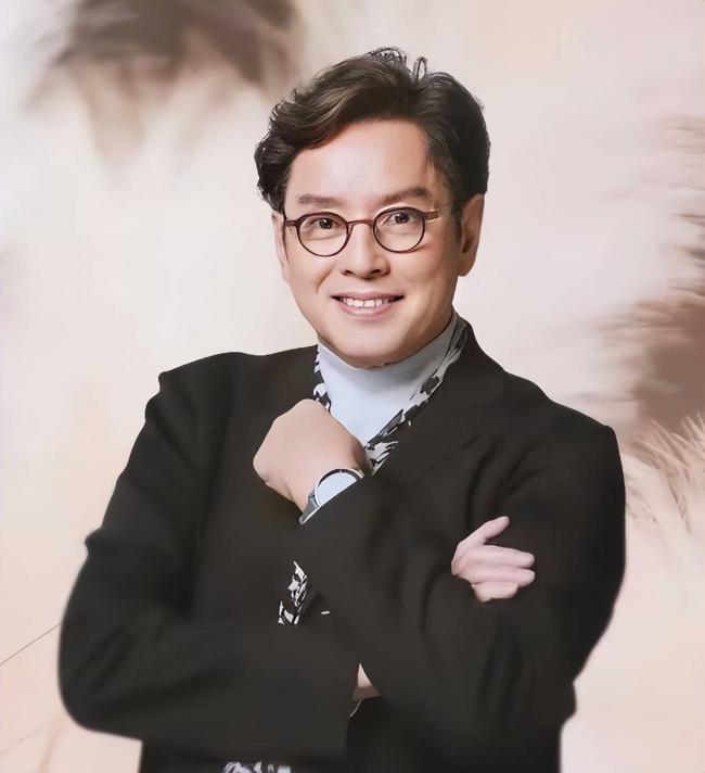 苦了原配:港圈三大佬喊丁克,晚年全都偷当爹 苦了原配:港圈三大佬喊丁克,晚年全都偷当爹