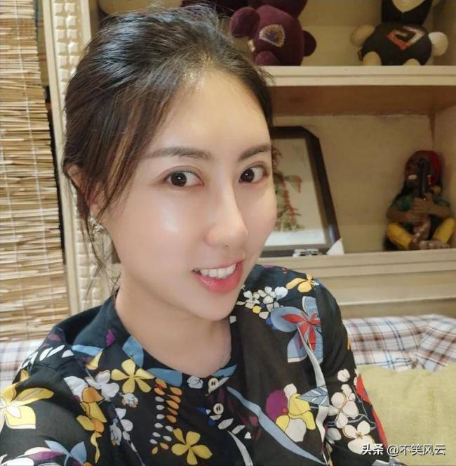 贾浅浅再迎两大噩耗,父亲贾平凹的老底也被扒 贾浅浅再迎两大噩耗,父亲贾平凹的老底也被扒