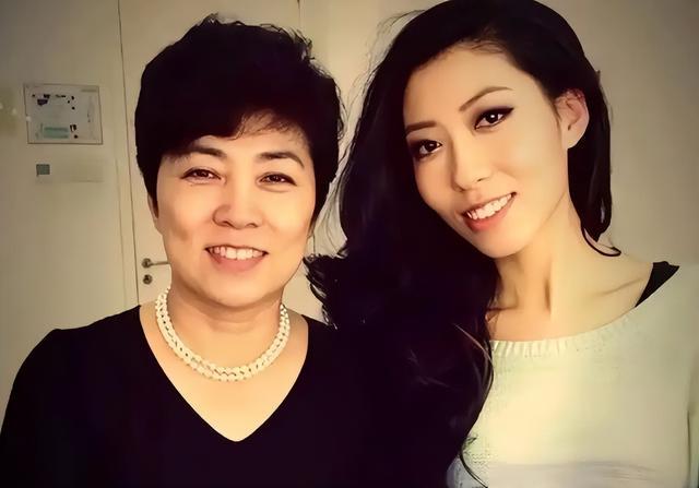曲婉婷自曝患癌 独自在国外做手术 曲婉婷自曝患癌 独自在国外做手术