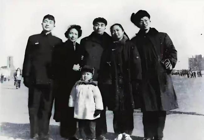 《梁祝》作曲家陈钢辞世 他的父亲比他更有名 《梁祝》作曲家陈钢辞世 他的父亲比他更有名
