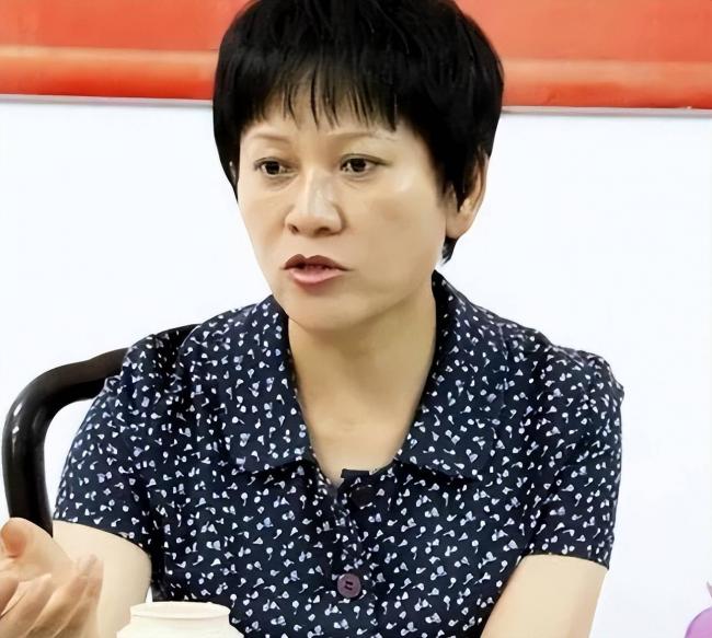 39岁美女纪委书记,被传靠美色迷倒20位高官 39岁美女纪委书记,被传靠美色迷倒20位高官