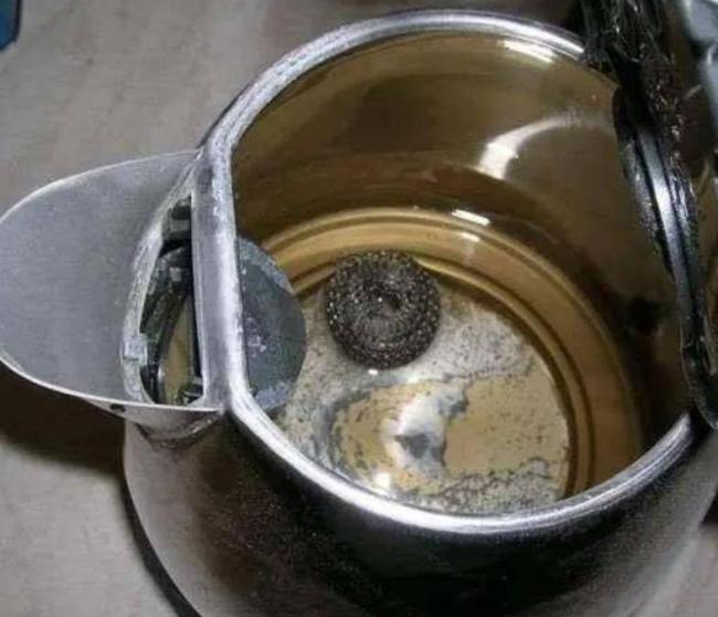 一人烧水,全家得癌?烧水时的几个坏习惯 一人烧水,全家得癌?烧水时的几个坏习惯