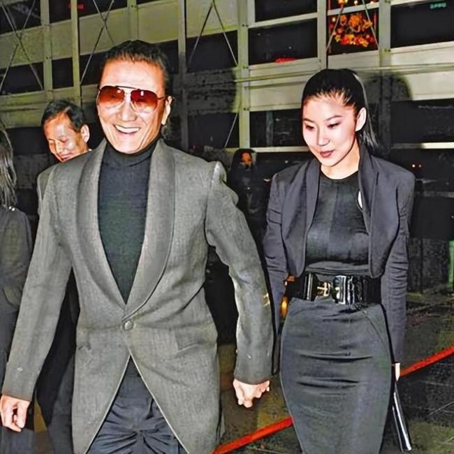 曝谢贤死因是肺炎:葬礼已举行 遗体已火化 曝谢贤死因是肺炎:葬礼已举行 遗体已火化