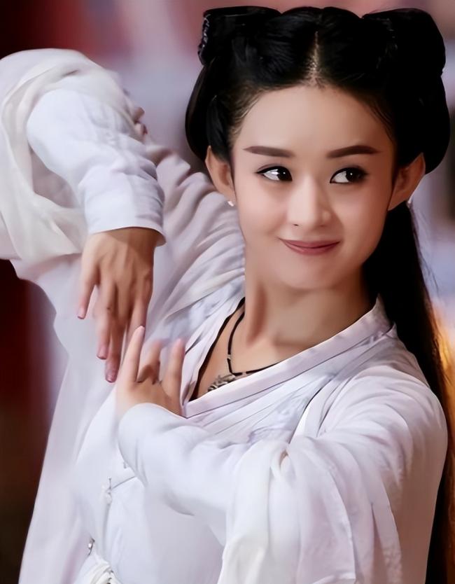 强行扮嫩,梳个齐刘海就硬演少女 强行扮嫩,梳个齐刘海就硬演少女