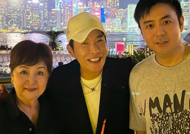 甄珍痛失初恋 一度泪崩 甄珍痛失初恋 一度泪崩