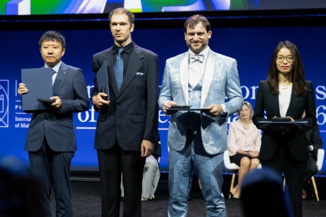 �й���ѧ�һ�Ѷ��Ƚ� �з���������