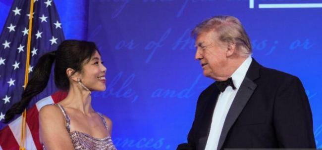 川普重回白宫记者晚宴 江惟嘉惊艳 莱维特亮相 川普重回白宫记者晚宴 江惟嘉惊艳 莱维特亮相