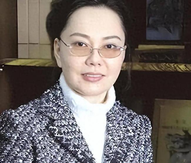 8年狂敛14亿,爆红金融才女结局大快人心 8年狂敛14亿,爆红金融才女结局大快人心