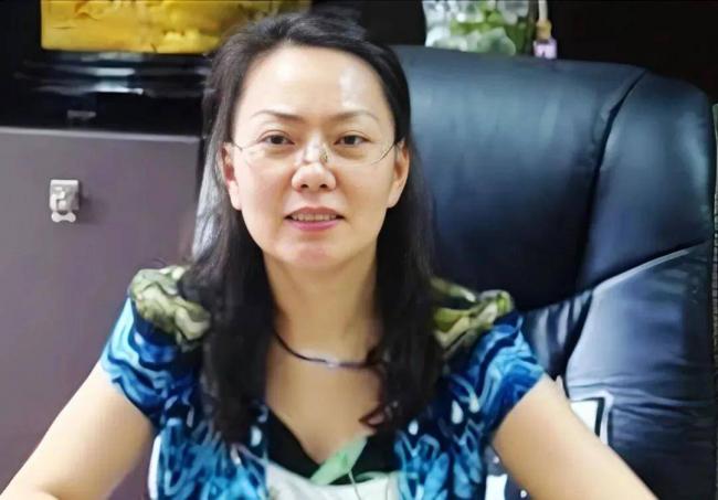 8年狂敛14亿,爆红金融才女结局大快人心 8年狂敛14亿,爆红金融才女结局大快人心