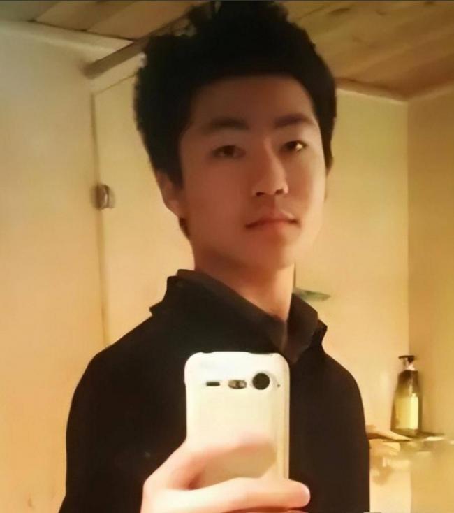 白岩松藏了28年的儿子,竟成央视最不敢惹的人 白岩松藏了28年的儿子,竟成央视最不敢惹的人