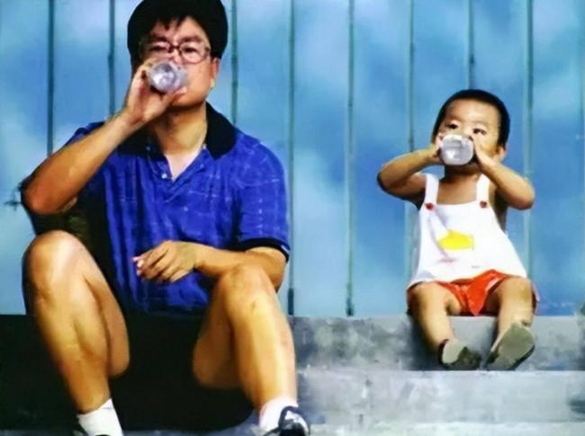 白岩松藏了28年的儿子,竟成央视最不敢惹的人 白岩松藏了28年的儿子,竟成央视最不敢惹的人