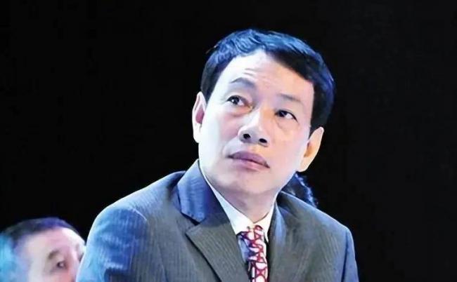 儿子跑路、本人失联!中国巴菲特,彻底跌落神坛 儿子跑路、本人失联!中国巴菲特,彻底跌落神坛