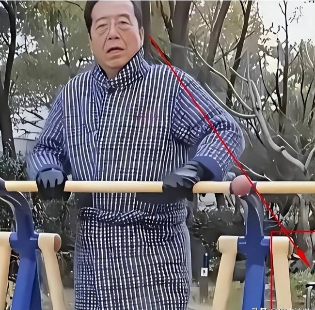 ������ޱ������θ��Ϲ�����һ ��˫����������