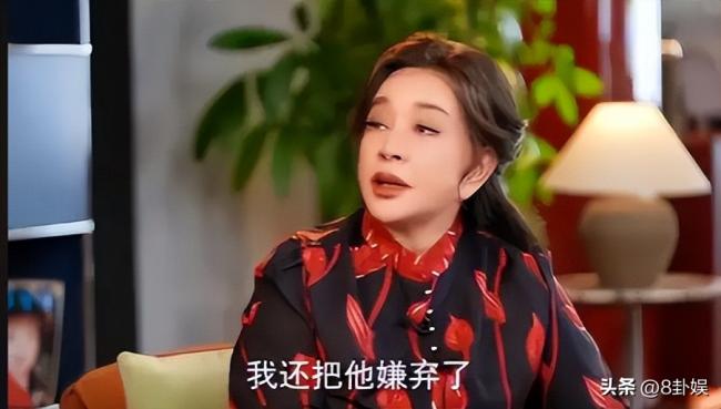 身价上亿的刘晓庆,竟被小38岁前男友算计了 身价上亿的刘晓庆,竟被小38岁前男友算计了