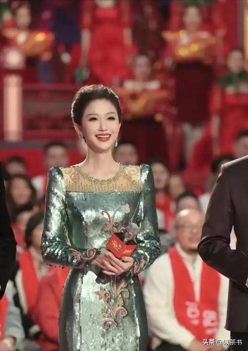 她比董卿知性、比周涛漂亮、39岁未婚育 她比董卿知性、比周涛漂亮、39岁未婚育